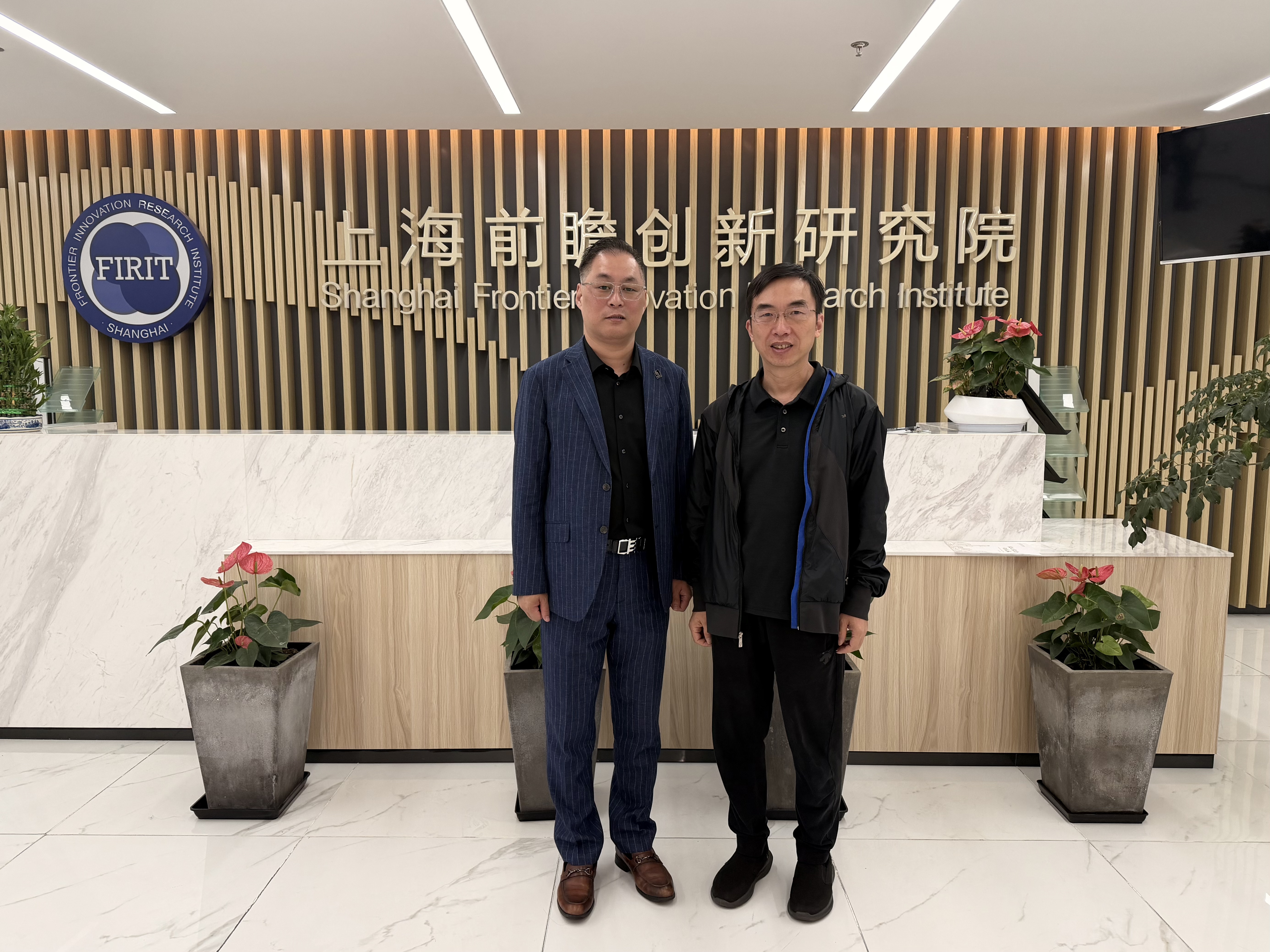 1764060517380903.jpg 1764060517380903.jpg