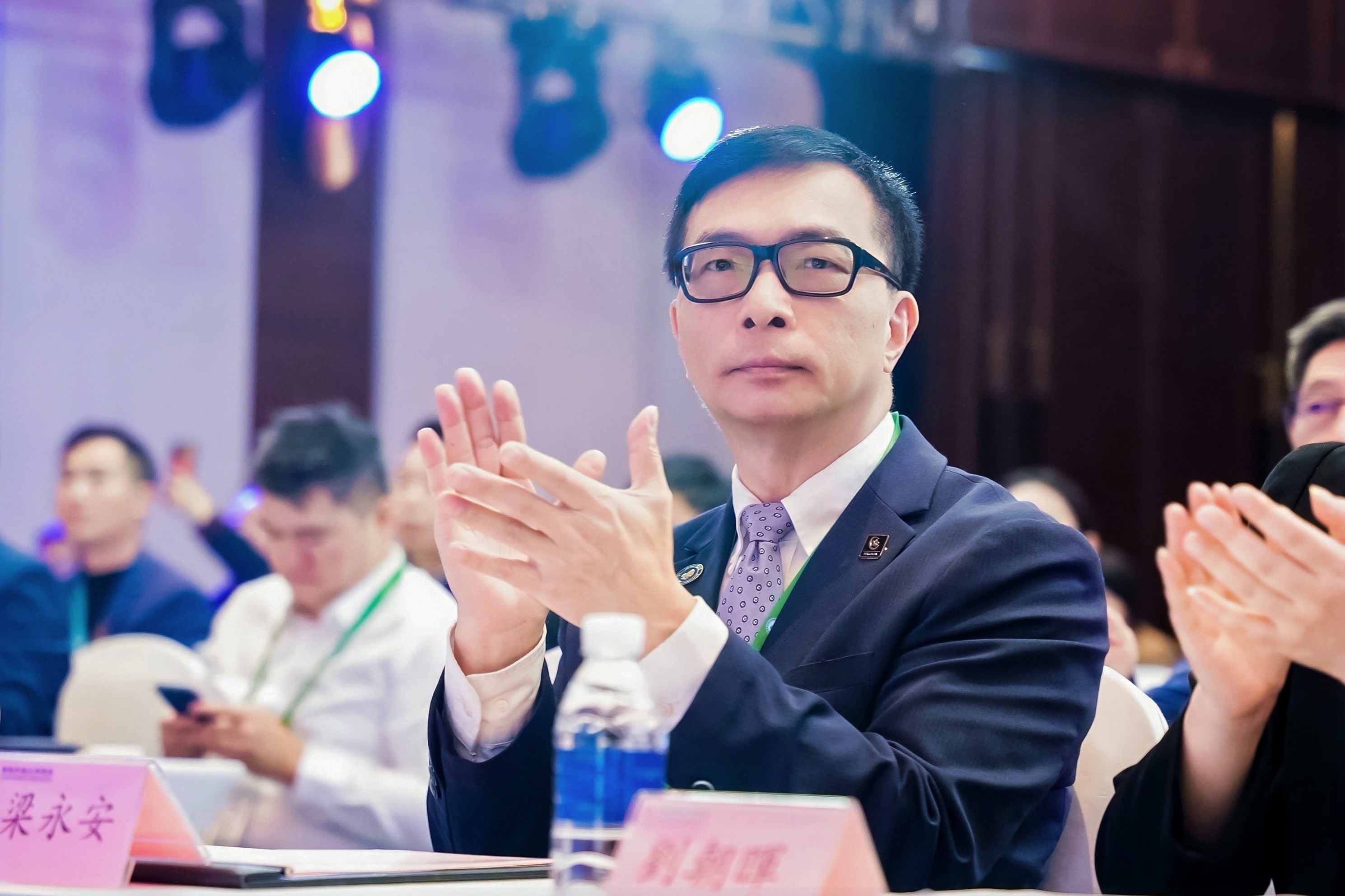 1764242307694256.jpg 1764242307694256.jpg